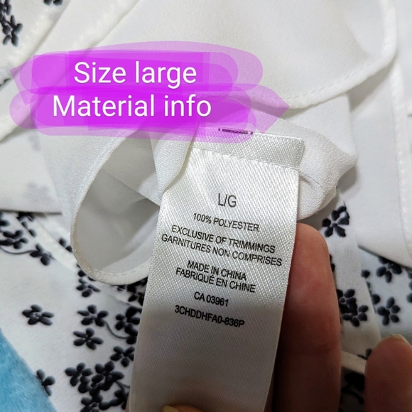 Reversible white with black flower design, size large, EUC - Picture 2 of 8